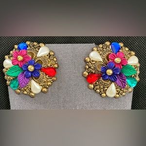 Vintage 80’s Multi-colored floral clip on earrings